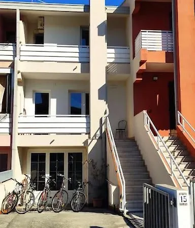 度假居 Renoviertes Reihenhaus Am Radweg In Lignano